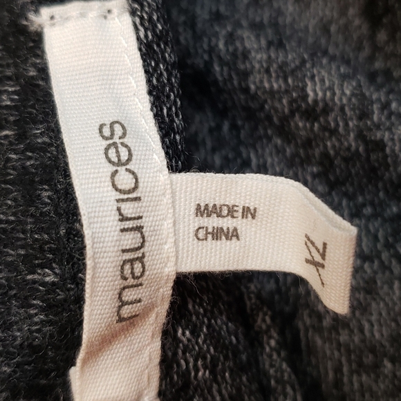 🎉HP🎉 Maurices touchdown sweater, size xl - Picture 4 of 5